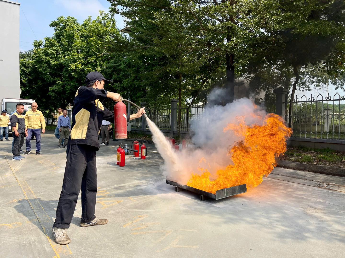 Ngày 15/11/2025, HAPULICO tổ chức huấn luyện PCCC theo định kỳ năm 2025 tại Nhà Máy với sự hỗ trợ của Đội PCCC&CNCH số 28