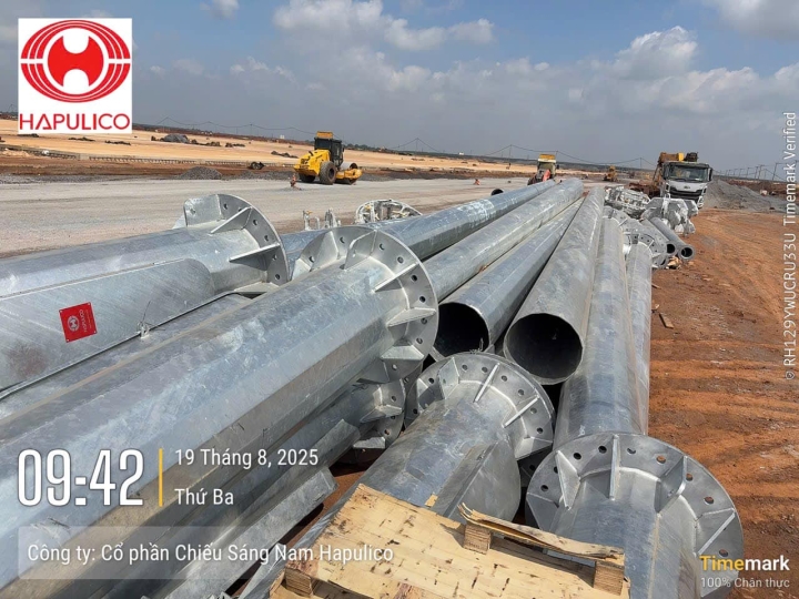 HAPULICO khởi công hạng mục lắp đặt cột đèn nâng hạ 25m chiếu sáng sân bay Long Thành