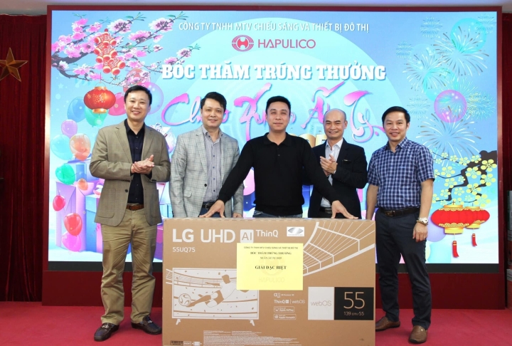 Rộn ràng, tưng bừng tiệc tất niên công ty - 2025