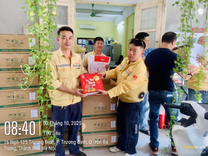 HAPULICO tặng quà Trung thu cho  toàn thể CBCNV Công ty